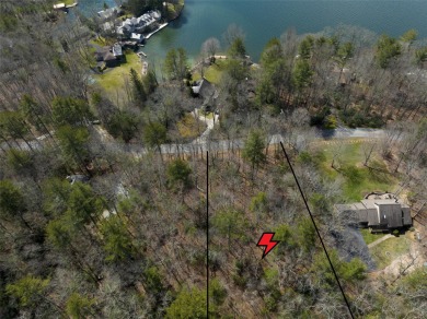 This prime, conveniently situated vacant lot is nestled within on Lake Toxaway Country Club in North Carolina - for sale on GolfHomes.com, golf home, golf lot