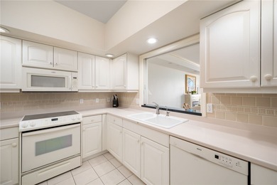 Beautiful FULLY FURNISHED 2/2 condo w/office. Ground floor (no on Oak Harbor Country Club in Florida - for sale on GolfHomes.com, golf home, golf lot