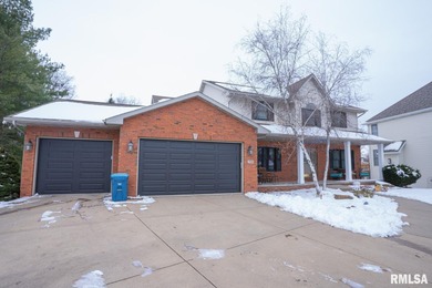 Over 4000 finished SF to enjoy in this 5BR/4.5BA home in highly on Piper Glen Golf Club in Illinois - for sale on GolfHomes.com, golf home, golf lot