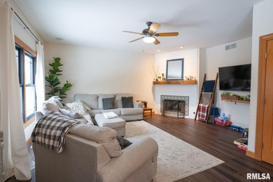 Over 4000 finished SF to enjoy in this 5BR/4.5BA home in highly on Piper Glen Golf Club in Illinois - for sale on GolfHomes.com, golf home, golf lot