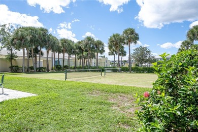 Beautiful FULLY FURNISHED 2/2 condo w/office. Ground floor (no on Oak Harbor Country Club in Florida - for sale on GolfHomes.com, golf home, golf lot