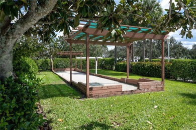 Beautiful FULLY FURNISHED 2/2 condo w/office. Ground floor (no on Oak Harbor Country Club in Florida - for sale on GolfHomes.com, golf home, golf lot