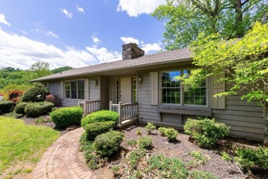 Lovingly maintained 2BR/2BA home with bonus room and extra-large on Mill Creek Country Club in North Carolina - for sale on GolfHomes.com, golf home, golf lot