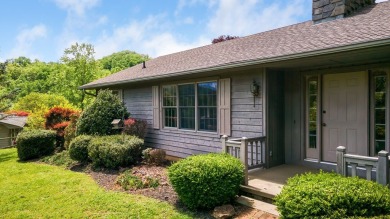 Lovingly maintained 2BR/2BA home with bonus room and extra-large on Mill Creek Country Club in North Carolina - for sale on GolfHomes.com, golf home, golf lot