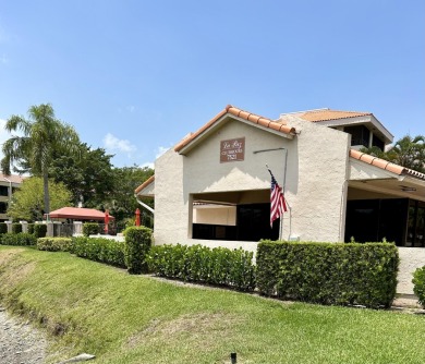 Boca Pointe Condo 2 Bedroom 2 Bath NEAR ELEVATOR Overlooking the on Boca Pointe Country Club in Florida - for sale on GolfHomes.com, golf home, golf lot