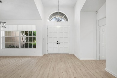 Beautifully maintained 3BR/3BA + Florida room home on a spacious on Aberdeen Golf and Country Club in Florida - for sale on GolfHomes.com, golf home, golf lot