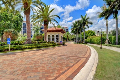 Boca Pointe Condo 2 Bedroom 2 Bath NEAR ELEVATOR Overlooking the on Boca Pointe Country Club in Florida - for sale on GolfHomes.com, golf home, golf lot