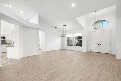 Beautifully maintained 3BR/3BA + Florida room home on a spacious on Aberdeen Golf and Country Club in Florida - for sale on GolfHomes.com, golf home, golf lot