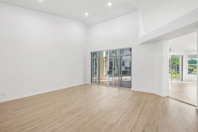 Beautifully maintained 3BR/3BA + Florida room home on a spacious on Aberdeen Golf and Country Club in Florida - for sale on GolfHomes.com, golf home, golf lot