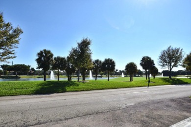 Boca Pointe Condo 2 Bedroom 2 Bath NEAR ELEVATOR Overlooking the on Boca Pointe Country Club in Florida - for sale on GolfHomes.com, golf home, golf lot