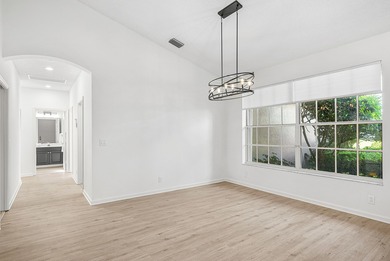 Beautifully maintained 3BR/3BA + Florida room home on a spacious on Aberdeen Golf and Country Club in Florida - for sale on GolfHomes.com, golf home, golf lot