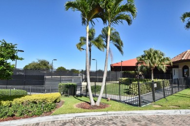 Boca Pointe Condo 2 Bedroom 2 Bath NEAR ELEVATOR Overlooking the on Boca Pointe Country Club in Florida - for sale on GolfHomes.com, golf home, golf lot