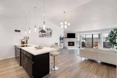 Beautifully remodeled one-story townhome in prime Horseshoe Bay on Slick Rock Golf Course - Horseshoe Bay in Texas - for sale on GolfHomes.com, golf home, golf lot
