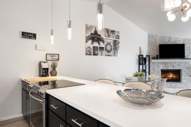 Beautifully remodeled one-story townhome in prime Horseshoe Bay on Slick Rock Golf Course - Horseshoe Bay in Texas - for sale on GolfHomes.com, golf home, golf lot