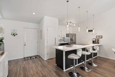 Beautifully remodeled one-story townhome in prime Horseshoe Bay on Slick Rock Golf Course - Horseshoe Bay in Texas - for sale on GolfHomes.com, golf home, golf lot