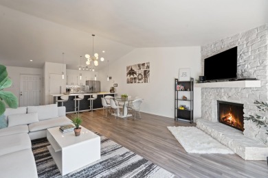Beautifully remodeled one-story townhome in prime Horseshoe Bay on Slick Rock Golf Course - Horseshoe Bay in Texas - for sale on GolfHomes.com, golf home, golf lot