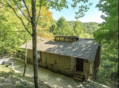 MOUNTAIN VIEW ESCAPE - Perched in Prestigious Cobbly Nob 
 on Bent Creek Golf Course in Tennessee - for sale on GolfHomes.com, golf home, golf lot