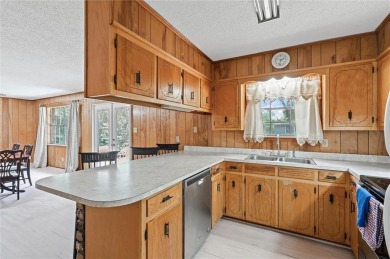 USDA Eligible!! Great bones, Extra large lot (.9 of an acre) on Magnolia Grove Golf Club in Alabama - for sale on GolfHomes.com, golf home, golf lot