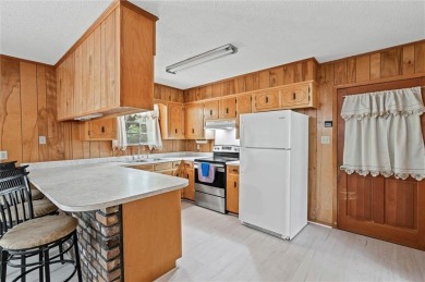USDA Eligible!! Great bones, Extra large lot (.9 of an acre) on Magnolia Grove Golf Club in Alabama - for sale on GolfHomes.com, golf home, golf lot