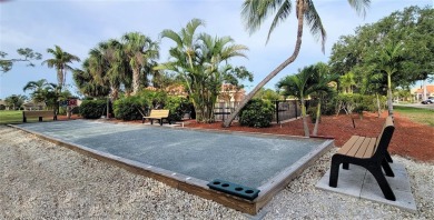 **PLEASE ENJOY THE 3D INTERACTIVE VIRTUAL TOUR ASSOCIATED WITH on Seminole Lakes Country Club in Florida - for sale on GolfHomes.com, golf home, golf lot