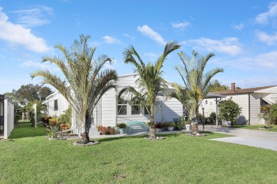 This beautifully updated 2-bedroom, 2-bathroom split-floor plan on Heritage Ridge Golf Club in Florida - for sale on GolfHomes.com, golf home, golf lot