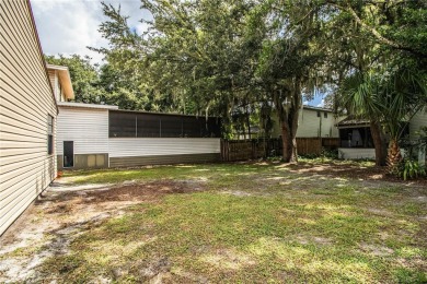 Southside Move In Ready!! 3BR/2Bath split plan with almost 1,500 on Cleveland Heights Golf Course in Florida - for sale on GolfHomes.com, golf home, golf lot