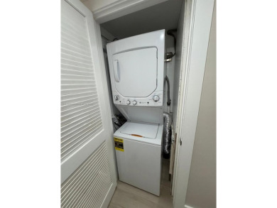 COMPLETELY RENOVATED  2BR/2BA apartment in Hollybrook! This on Hollybrook Golf and Tennis Club  in Florida - for sale on GolfHomes.com, golf home, golf lot