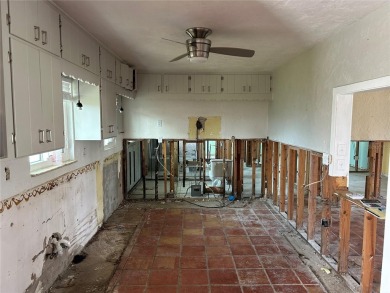 Fixer-Upper in Prime South Venice Location, Steps to the on Jacaranda West Country Club in Florida - for sale on GolfHomes.com, golf home, golf lot