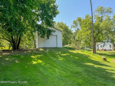 Stunning 6-bed, 5-bath farmhouse beautifully situated on almost on Valley Country Club in Pennsylvania - for sale on GolfHomes.com, golf home, golf lot