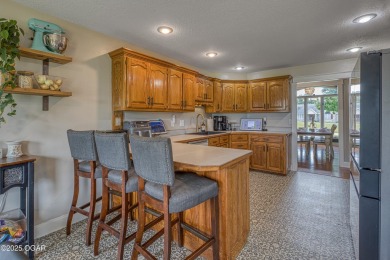 Immaculate Home with Golf Course Views in Loma Linda! This on The Bald Eagle Course At Eagle Creek Golf Club in Missouri - for sale on GolfHomes.com, golf home, golf lot