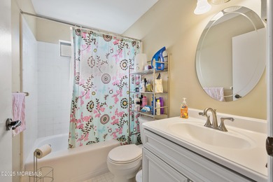 Leisure Village West- This 2 bedroom, 2 bath home is located on Leisure Village West Assoc. in New Jersey - for sale on GolfHomes.com, golf home, golf lot