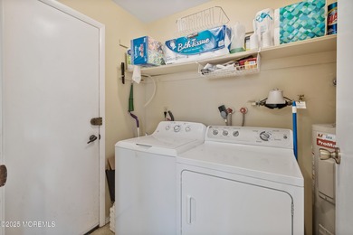 Leisure Village West- This 2 bedroom, 2 bath home is located on Leisure Village West Assoc. in New Jersey - for sale on GolfHomes.com, golf home, golf lot