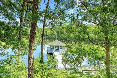 Leisure Village West- This 2 bedroom, 2 bath home is located on Leisure Village West Assoc. in New Jersey - for sale on GolfHomes.com, golf home, golf lot