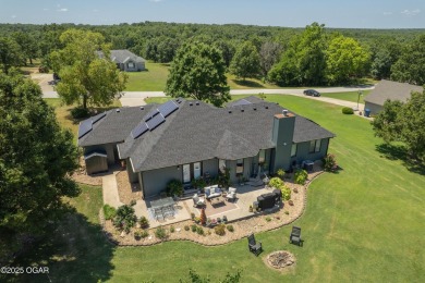 Immaculate Home with Golf Course Views in Loma Linda! This on The Bald Eagle Course At Eagle Creek Golf Club in Missouri - for sale on GolfHomes.com, golf home, golf lot