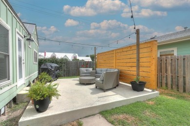 This Quintessential Coastal Cottage is FULLY FURNISHED!!!! This on Rockport Country Club in Texas - for sale on GolfHomes.com, golf home, golf lot