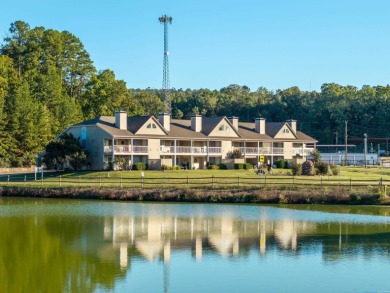 A part of the Diamondhead Community this 2/2 condo has covered on Diamondhead Golf and Country Club in Arkansas - for sale on GolfHomes.com, golf home, golf lot
