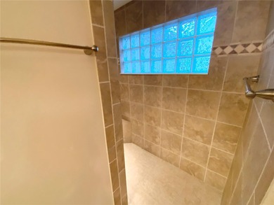 * A RARE FIND BETWEEN THE 466's *A NEIGHBORHOOD THE NEIGHBORS on Glenview Championship Golf and Country Club in Florida - for sale on GolfHomes.com, golf home, golf lot