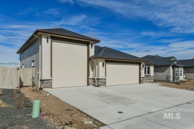 Welcome to the Willowcreek by Pioneer Homes!  With quality on Hunters Point Golf Club in Idaho - for sale on GolfHomes.com, golf home, golf lot