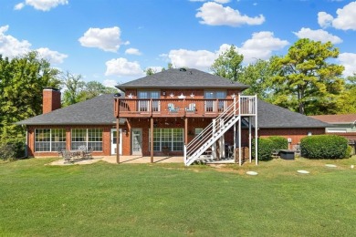 GOLF VIEW, BALCONY, ACROSS FROM WALKING TRAIL! Nestled in the on Lake Kiowa Golf Course in Texas - for sale on GolfHomes.com, golf home, golf lot