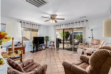 ***FREE SOLAR!!!...SINGLE STORY...MOVE-IN READY...MINT CONDITION on Sun City Lakes West and East in Arizona - for sale on GolfHomes.com, golf home, golf lot