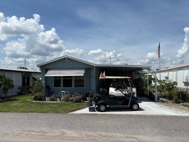 -Updated Bathroom- -Large Rooms- -Great Lot- -Golf Cart on Sebring Lakeside Golf Resort in Florida - for sale on GolfHomes.com, golf home, golf lot