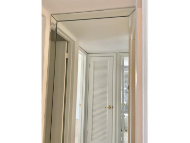 Beautiful remodeled 2 bedroom. New kitchen- new appliances - on Kings Point Golf -Flanders Way in Florida - for sale on GolfHomes.com, golf home, golf lot