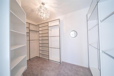 Golf Course Lot.  4 bedrooms 2.5 bath.  Kitchen has granite, SS on Jim Boggs in Texas - for sale on GolfHomes.com, golf home, golf lot