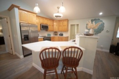 Nicely updated 3 Bedroom, 2.5 Bath Balboa Golf Course Retreat - on Balboa Golf Course in Arkansas - for sale on GolfHomes.com, golf home, golf lot