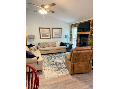 Nicely updated 3 Bedroom, 2.5 Bath Balboa Golf Course Retreat - on Balboa Golf Course in Arkansas - for sale on GolfHomes.com, golf home, golf lot