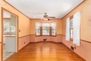 Rare opportunity near Waynesville Country Club! Spacious 4BD/4BA on Waynesville Country Club Inn in North Carolina - for sale on GolfHomes.com, golf home, golf lot