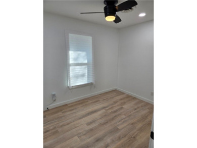 Cute 3/2/2 in the coveted Subdivision of Little Bay Shores! on Rockport Country Club in Texas - for sale on GolfHomes.com, golf home, golf lot