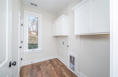 Price Below Recent Appraisal! 3 Bed | 2 Bath | 1,700 +/- Sqft | on The Rock At Jocassee in South Carolina - for sale on GolfHomes.com, golf home, golf lot