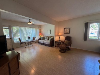 Come and see this well-maintained West Side Gem, a 1400 sq ft on On Top Of The World Golf Course in Florida - for sale on GolfHomes.com, golf home, golf lot