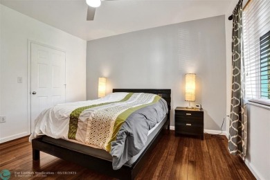 Welcome to this updated condo in Emerald Dunes, West Palm Beach on Emerald Dunes Golf Club in Florida - for sale on GolfHomes.com, golf home, golf lot